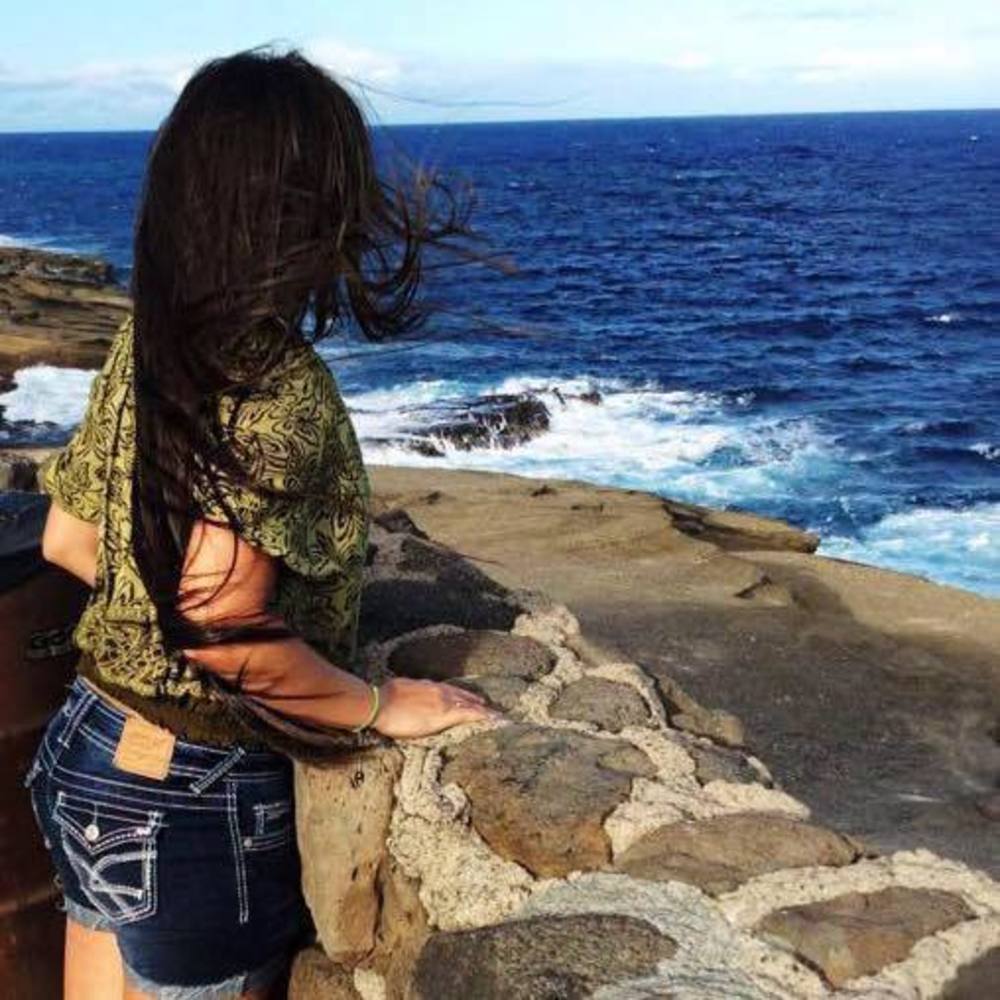 Meet your Posher, Nixcy